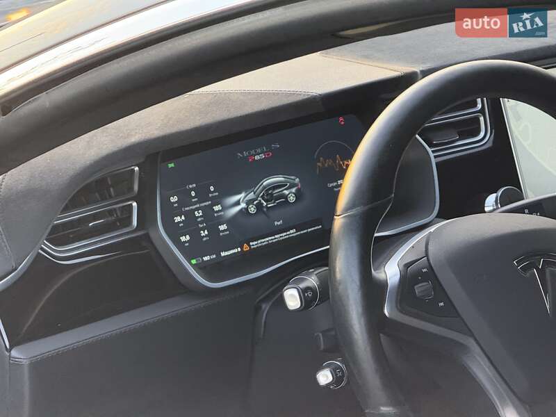 Ліфтбек Tesla Model S 2015 в Києві