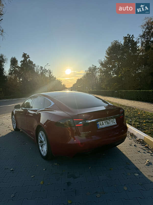 Ліфтбек Tesla Model S 2016 в Києві фото 10 Ліфтбек Tesla Model S 2016 в Києві