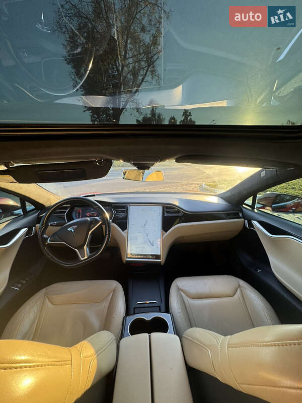 Ліфтбек Tesla Model S 2016 в Києві фото 18 Ліфтбек Tesla Model S 2016 в Києві