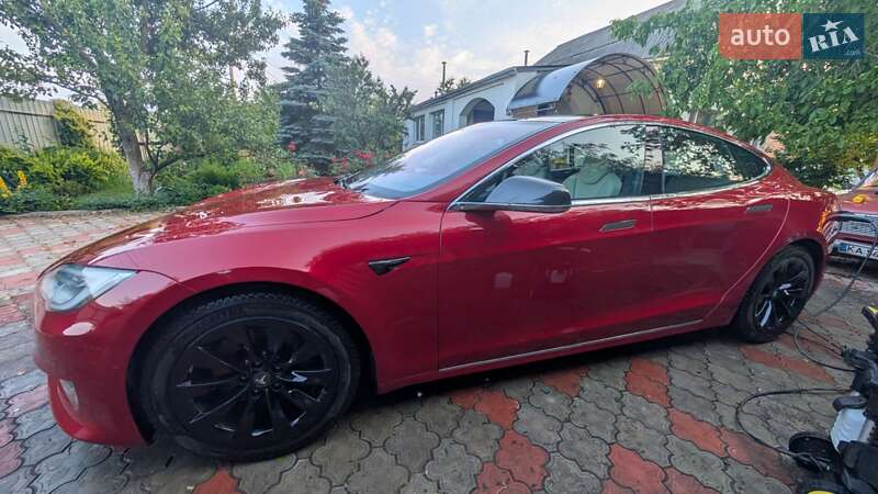 Лифтбек Tesla Model S 2019 в Киеве фото 9 Лифтбек Tesla Model S 2019 в Киеве