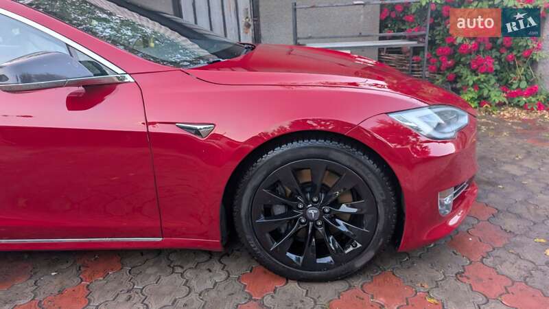 Лифтбек Tesla Model S 2019 в Киеве фото 16 Лифтбек Tesla Model S 2019 в Киеве