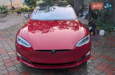 Лифтбек Tesla Model S 2019 в Киеве