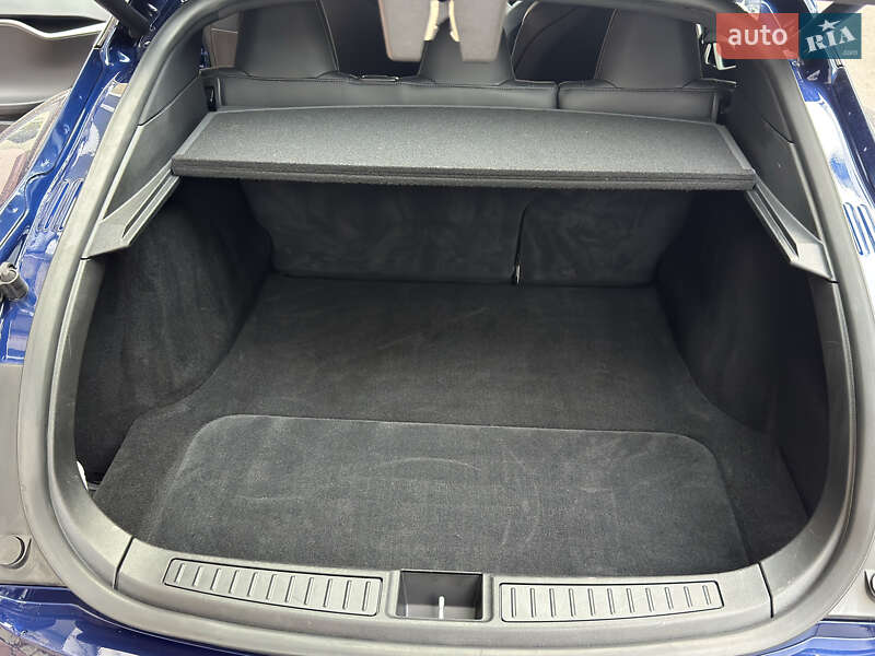 Ліфтбек Tesla Model S 2018 в Хмельницькому