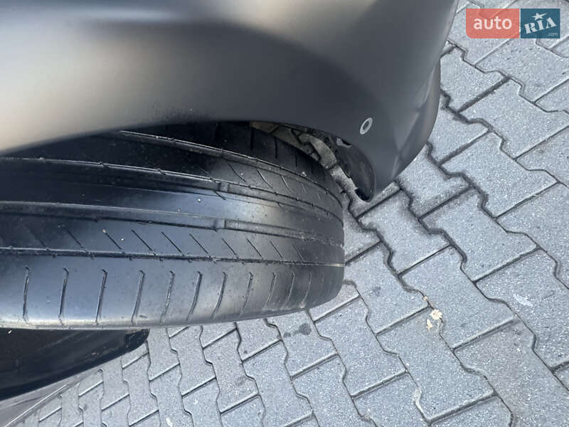 Лифтбек Tesla Model S 2018 в Коломые