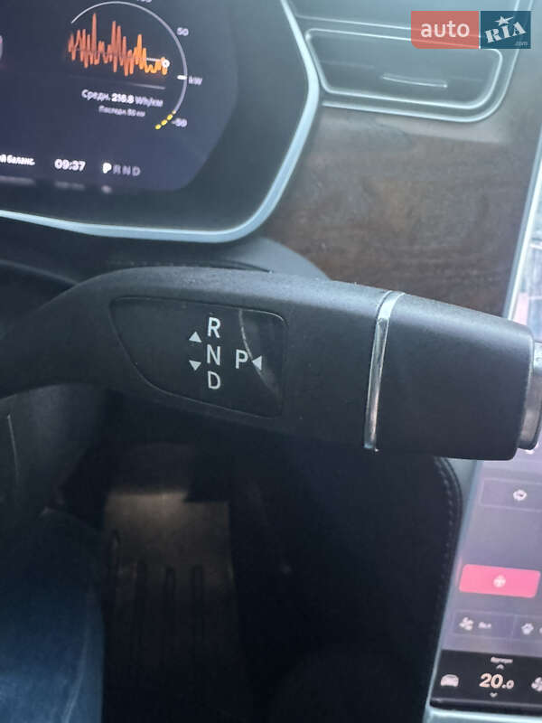 Лифтбек Tesla Model S 2018 в Коломые