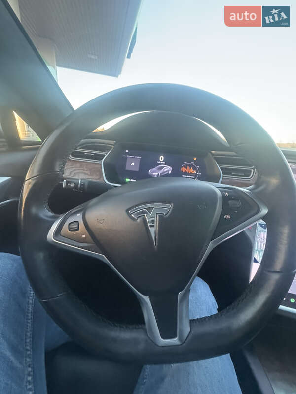 Лифтбек Tesla Model S 2018 в Коломые