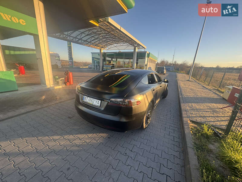 Лифтбек Tesla Model S 2018 в Коломые