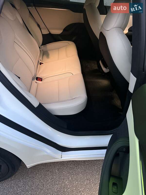 Лифтбек Tesla Model S 2021 в Киеве фото 58 Лифтбек Tesla Model S 2021 в Киеве