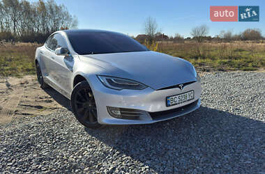 Ліфтбек Tesla Model S 2017 в Львові