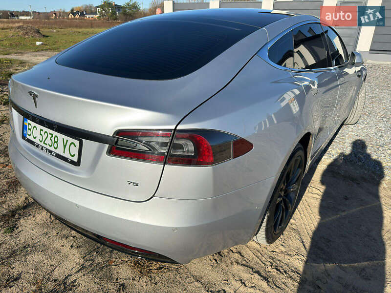 Ліфтбек Tesla Model S 2017 в Львові