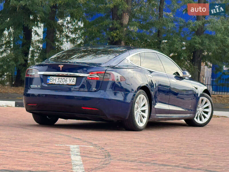 Лифтбек Tesla Model S 2016 в Одессе