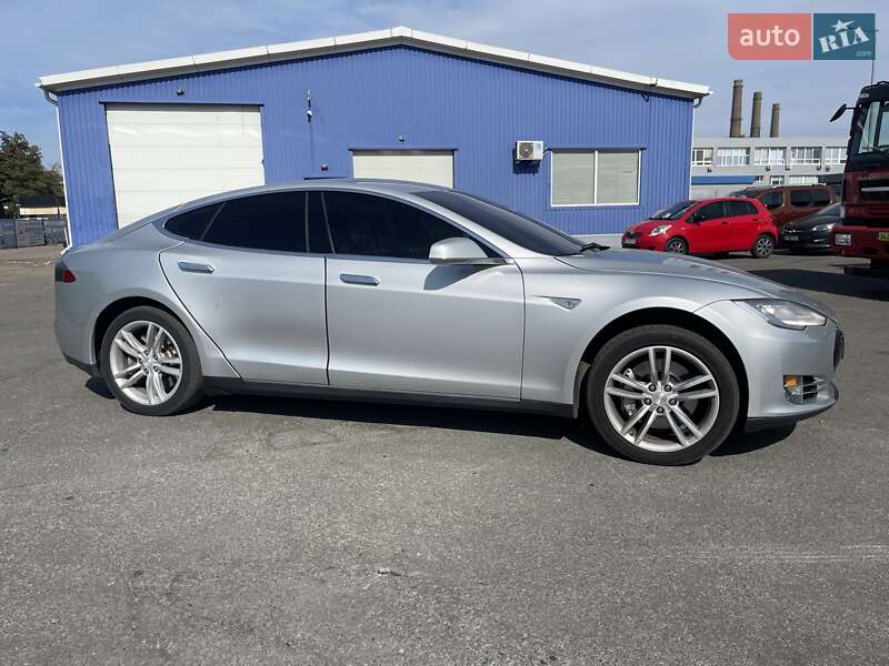 Ліфтбек Tesla Model S 2013 в Києві фото 21 Ліфтбек Tesla Model S 2013 в Києві