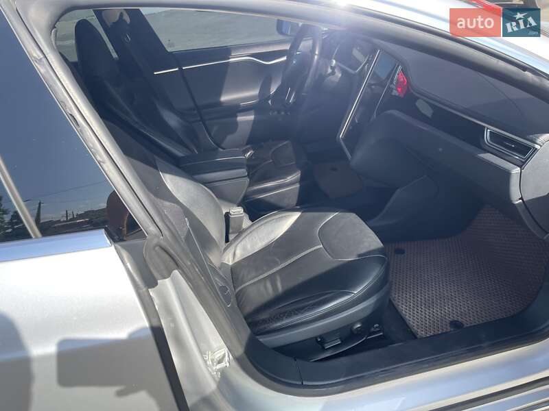 Ліфтбек Tesla Model S 2013 в Києві фото 27 Ліфтбек Tesla Model S 2013 в Києві