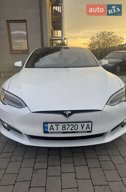 Лифтбек Tesla Model S 2019 в Ивано-Франковске