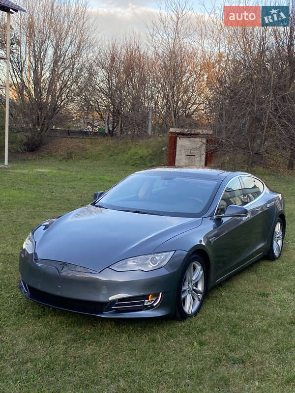 Ліфтбек Tesla Model S 2013 в Борисполі фото 10 Ліфтбек Tesla Model S 2013 в Борисполі