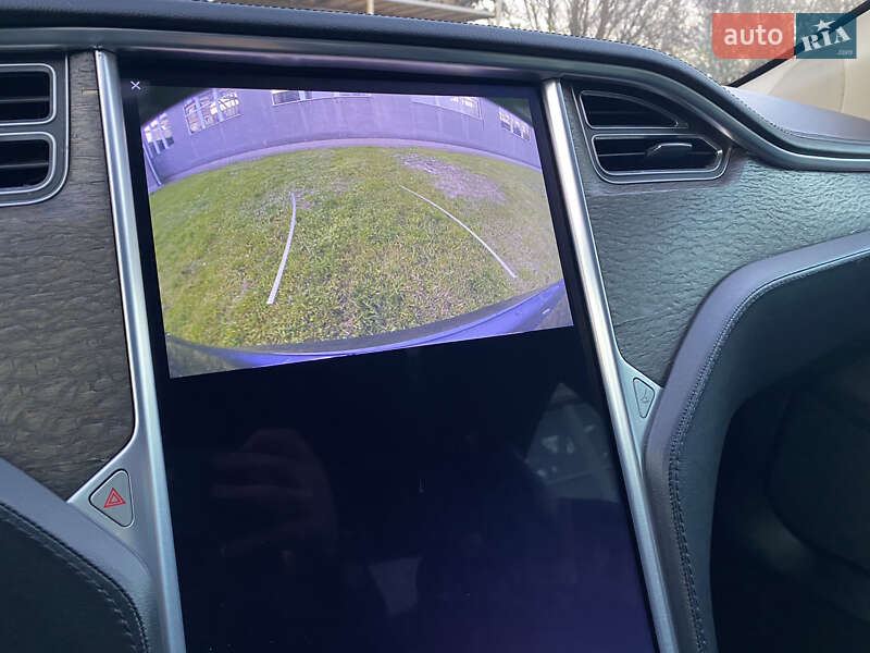Ліфтбек Tesla Model S 2013 в Борисполі фото 37 Ліфтбек Tesla Model S 2013 в Борисполі
