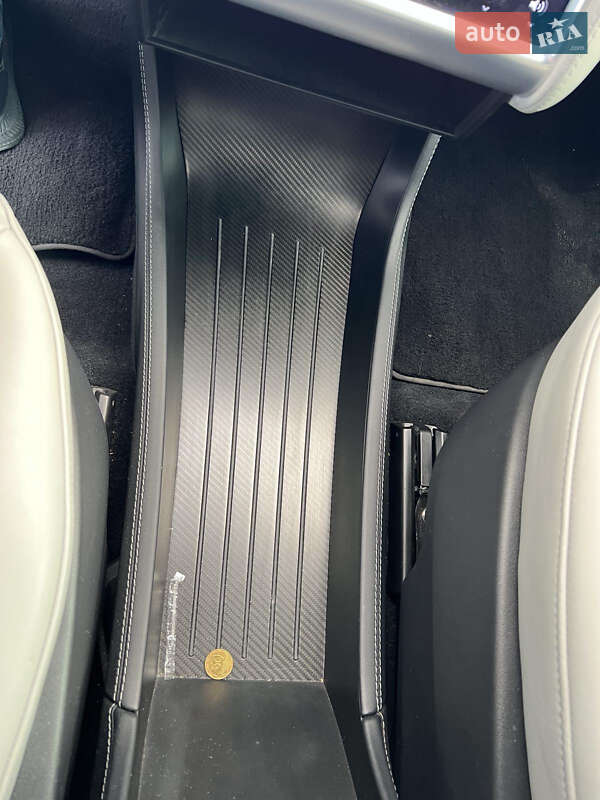 Лифтбек Tesla Model S 2015 в Ровно фото 4 Лифтбек Tesla Model S 2015 в Ровно