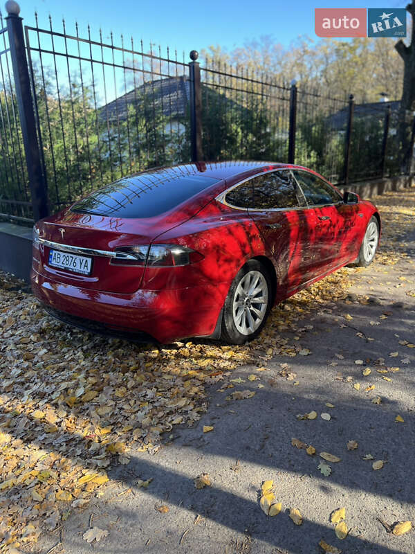 Ліфтбек Tesla Model S 2017 в Вінниці