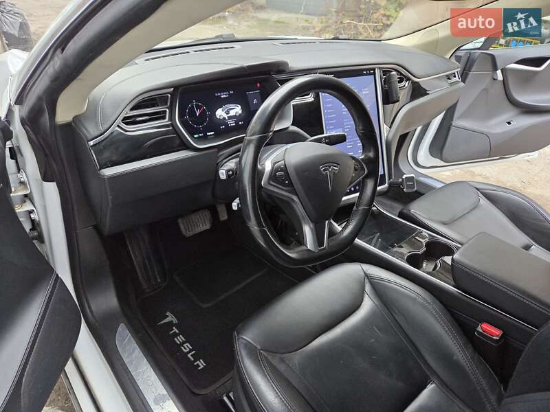Лифтбек Tesla Model S 2015 в Одессе фото 4 Лифтбек Tesla Model S 2015 в Одессе