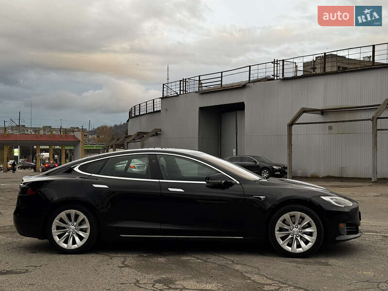 Ліфтбек Tesla Model S 2018 в Львові фото 7 Ліфтбек Tesla Model S 2018 в Львові