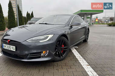 Лифтбек Tesla Model S 2015 в Житомире