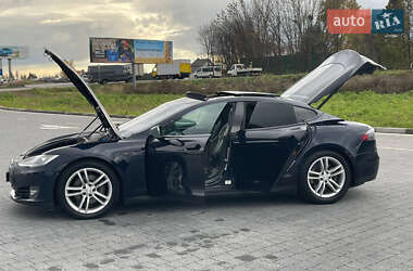 Ліфтбек Tesla Model S 2013 в Львові