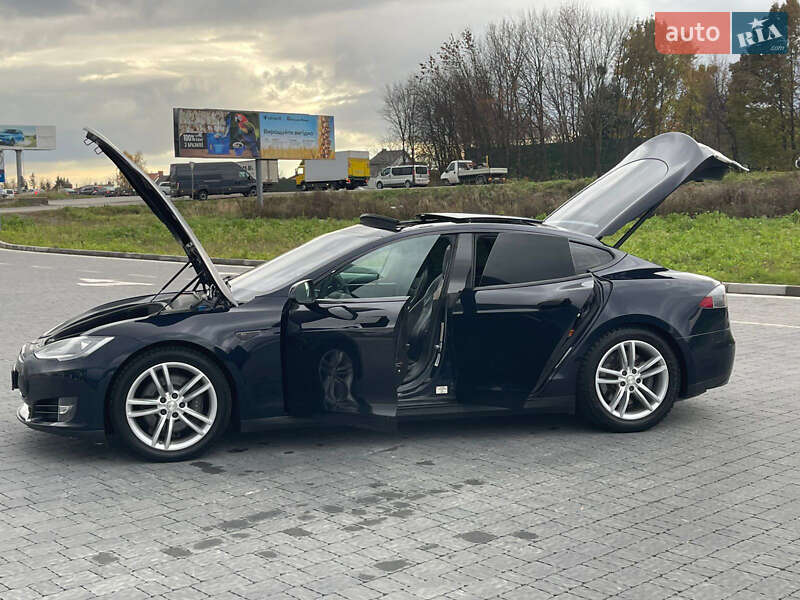 Лифтбек Tesla Model S 2013 в Львове фото 8 Лифтбек Tesla Model S 2013 в Львове