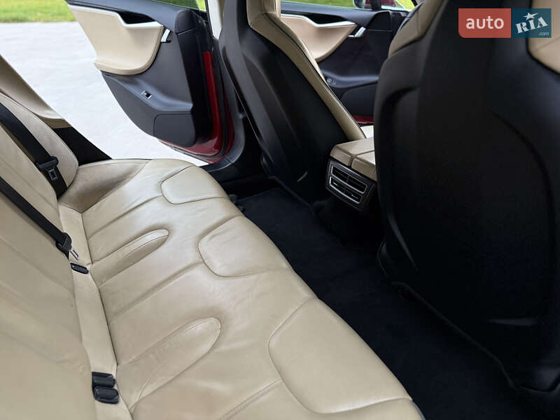 Ліфтбек Tesla Model S 2013 в Луцьку фото 28 Ліфтбек Tesla Model S 2013 в Луцьку