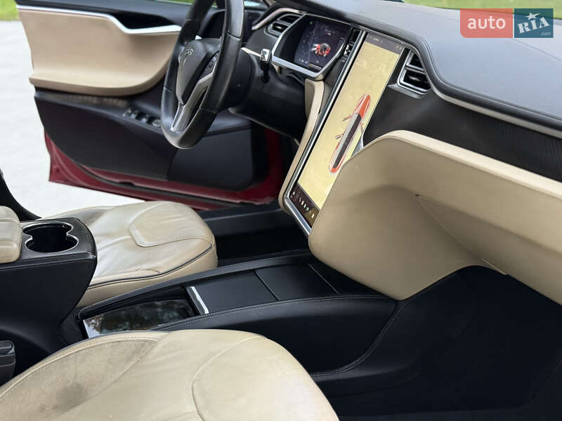 Ліфтбек Tesla Model S 2013 в Луцьку фото 30 Ліфтбек Tesla Model S 2013 в Луцьку