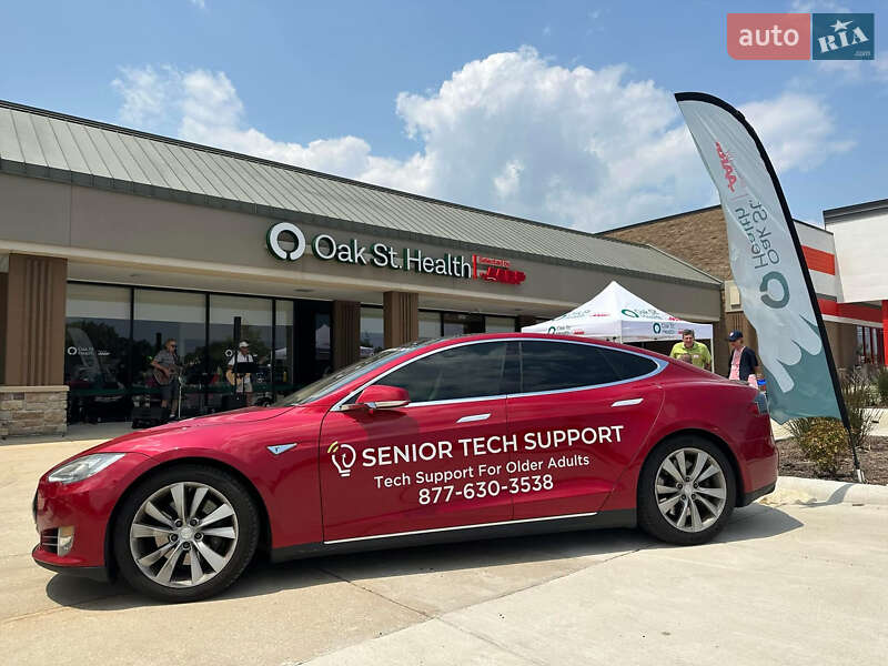 Ліфтбек Tesla Model S 2013 в Луцьку фото 41 Ліфтбек Tesla Model S 2013 в Луцьку