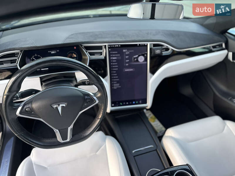 Ліфтбек Tesla Model S 2017 в Львові фото 14 Ліфтбек Tesla Model S 2017 в Львові