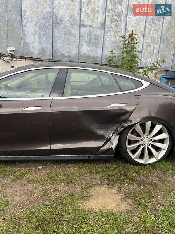Ліфтбек Tesla Model S 2013 в Одесі фото 7 Ліфтбек Tesla Model S 2013 в Одесі
