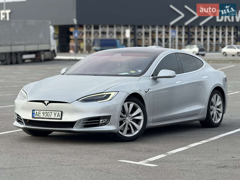 Tesla Model S 2017