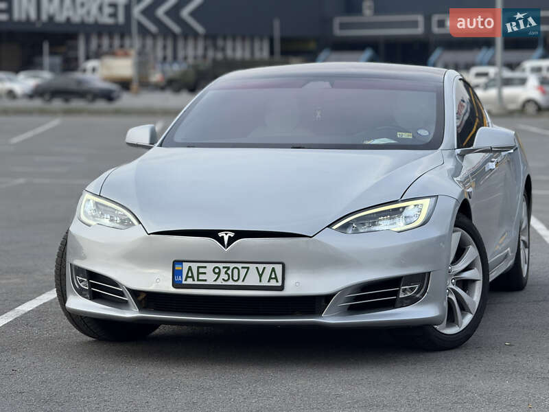Ліфтбек Tesla Model S 2017 в Кам'янському фото 16 Ліфтбек Tesla Model S 2017 в Кам'янському