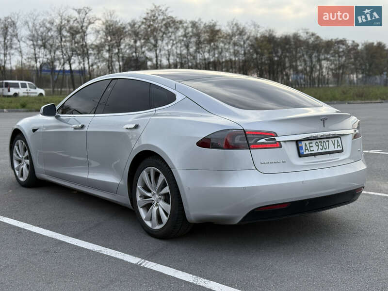 Ліфтбек Tesla Model S 2017 в Кам'янському фото 18 Ліфтбек Tesla Model S 2017 в Кам'янському