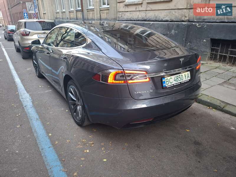 Лифтбек Tesla Model S 2017 в Львове фото 3 Лифтбек Tesla Model S 2017 в Львове