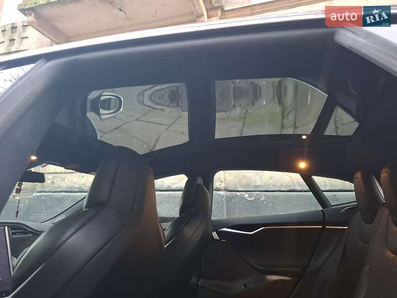 Лифтбек Tesla Model S 2017 в Львове фото 9 Лифтбек Tesla Model S 2017 в Львове