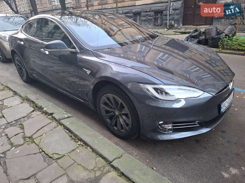 Лифтбек Tesla Model S 2017 в Львове фото 19 Лифтбек Tesla Model S 2017 в Львове