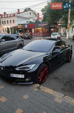 Лифтбек Tesla Model S 2018 в Николаеве