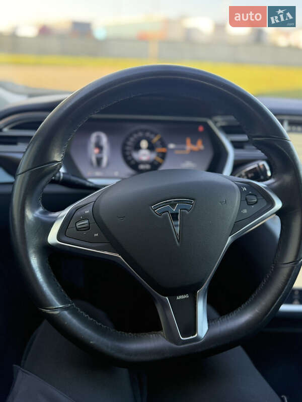 Лифтбек Tesla Model S 2014 в Радехове фото 20 Лифтбек Tesla Model S 2014 в Радехове