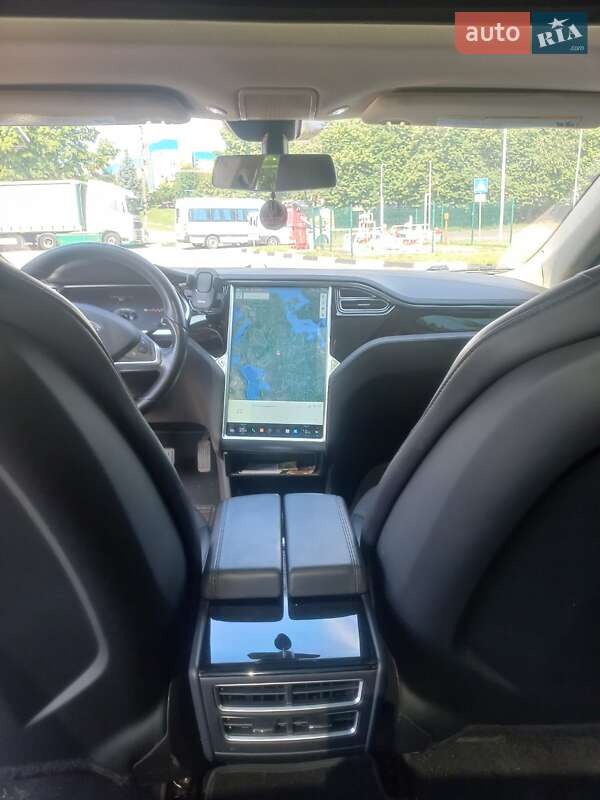 Лифтбек Tesla Model S 2014 в Киеве