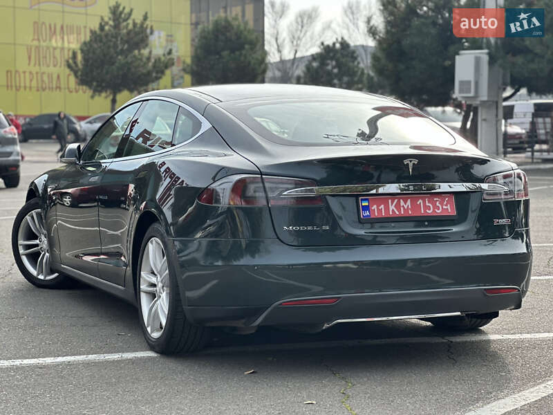 Ліфтбек Tesla Model S 2015 в Одесі