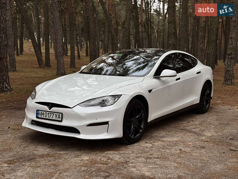 Лифтбек Tesla Model S 2013 в Сумах