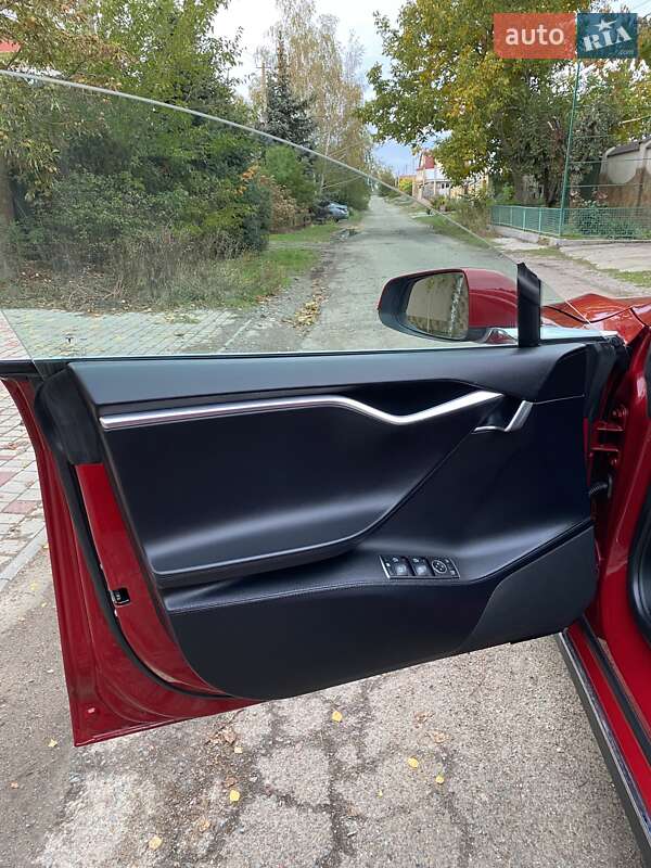 Ліфтбек Tesla Model S 2013 в Одесі фото 14 Ліфтбек Tesla Model S 2013 в Одесі