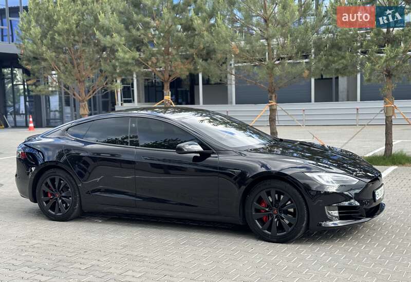 Ліфтбек Tesla Model S 2018 в Рівному фото 19 Ліфтбек Tesla Model S 2018 в Рівному