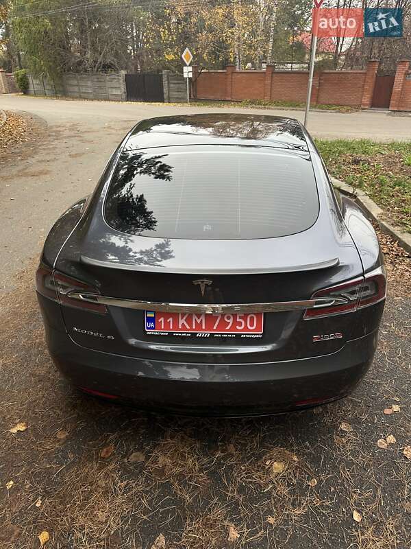 Лифтбек Tesla Model S 2018 в Киеве