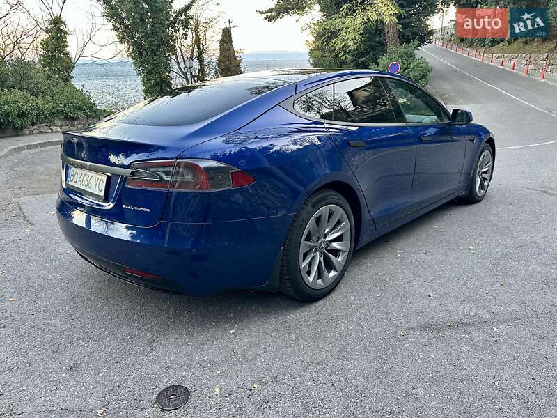Ліфтбек Tesla Model S 2020 в Ужгороді