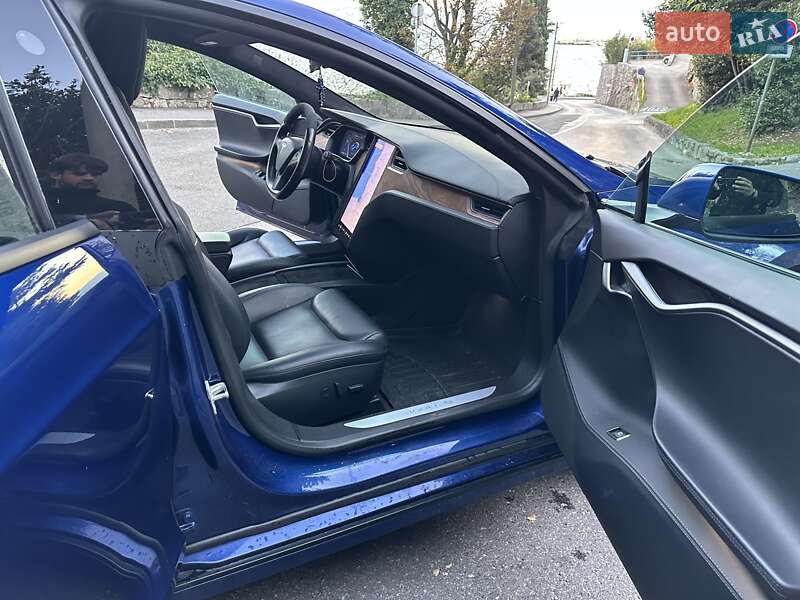 Ліфтбек Tesla Model S 2020 в Ужгороді