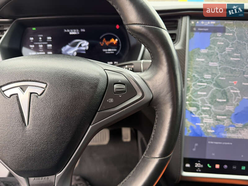 Лифтбек Tesla Model S 2018 в Виннице
