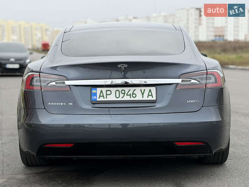 Лифтбек Tesla Model S 2018 в Виннице